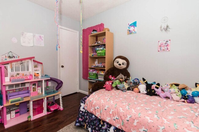 Foto del edificio - 122 Briarwood Drive