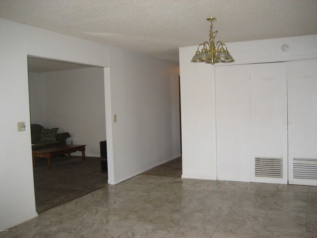 Building Photo - 2401 Princeton St