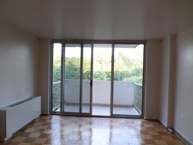 Foto del edificio - 2939 Van Ness St NW