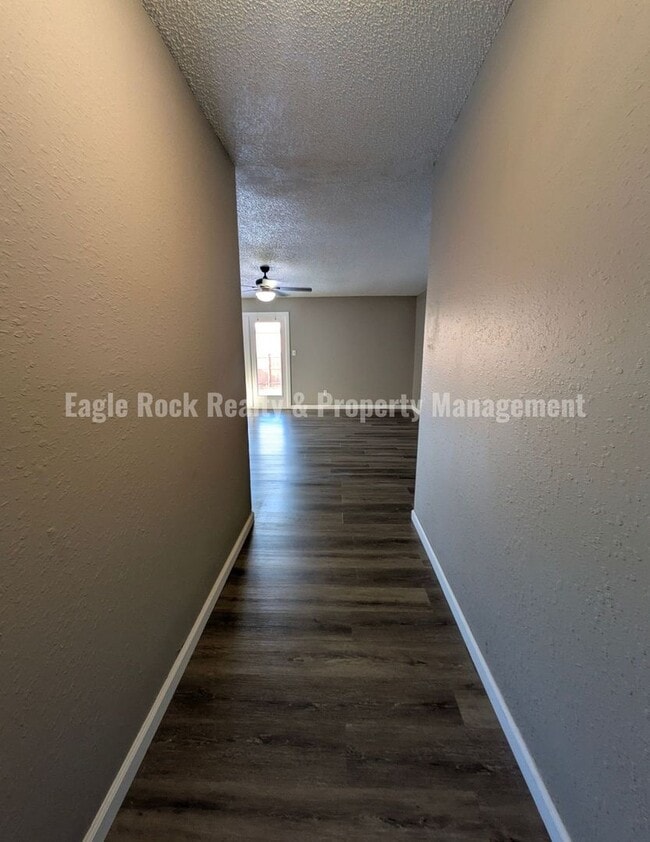 Building Photo - East Tulsa House for Rent (3beds/1.5baths)