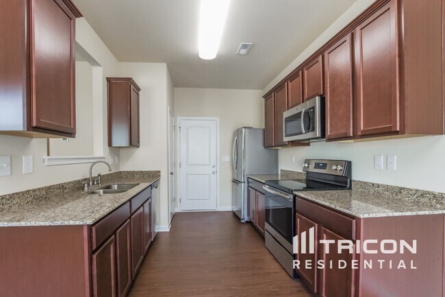 Building Photo - 2816 St George Ln
