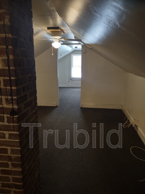 Building Photo - 3423 Navajo St