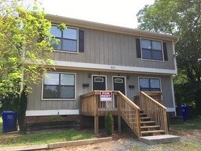 Building Photo - 407 S Merritt Mill Rd