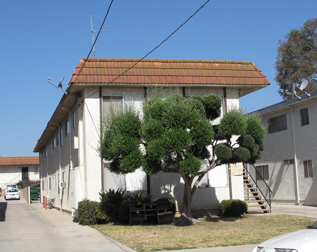 Building Photo - 22411 Denker Ave