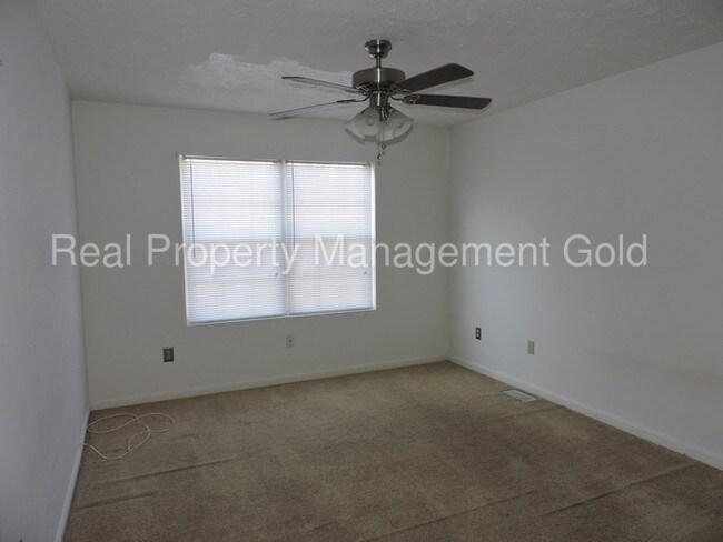 Building Photo - 46350 Columbus Dr
