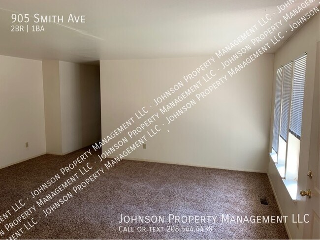 Foto del edificio - 905 Smith Ave