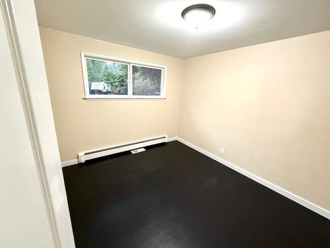 Building Photo - Peaceful Gig Harbor Home – Customizable Interior + Private Yard