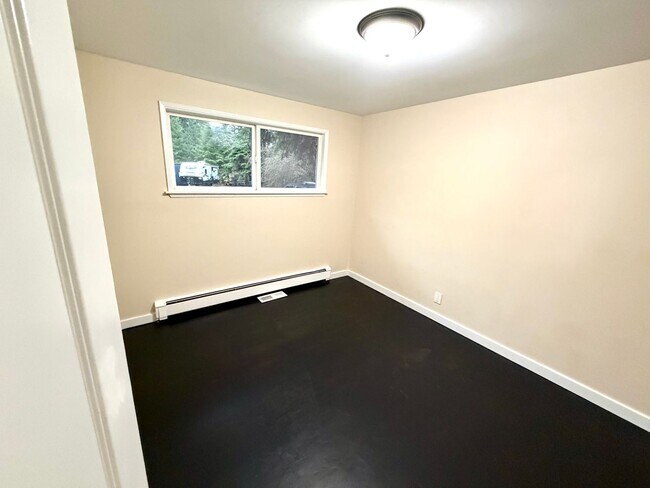 Foto del edificio - Peaceful Gig Harbor Home – Customizable Interior + Private Yard