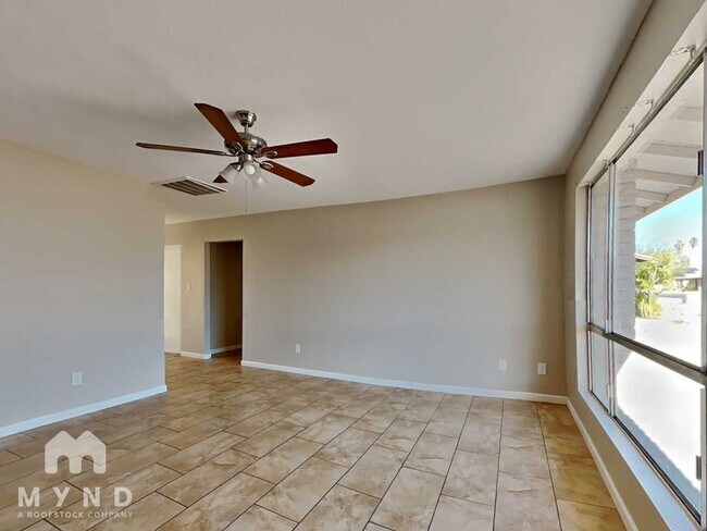 Foto del edificio - 8336 N 105th Ln