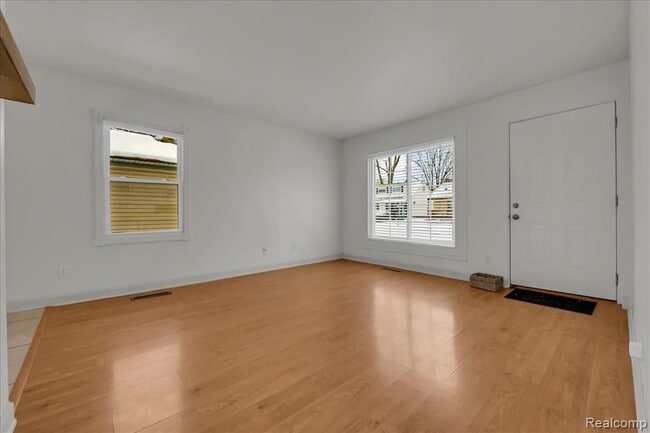 Building Photo - 26435 Tawas St