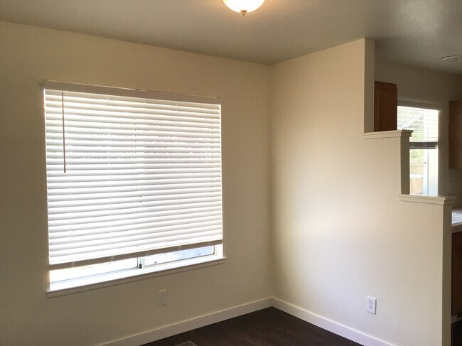 Foto del edificio - 5506 Santa Barbara Avenue