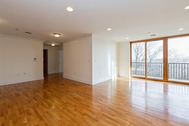 Foto del edificio - 17 Meadow Rd