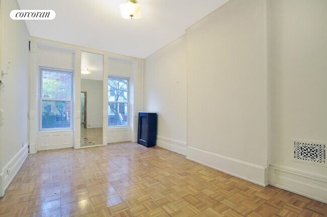 Foto del edificio - 373 Park Pl