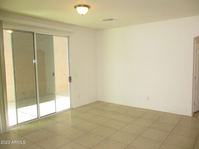 Foto del edificio - 834 S Reber Ave