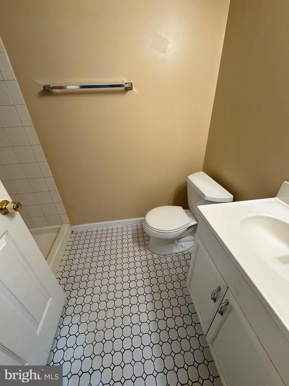 Building Photo - 6605 Huntshire Dr