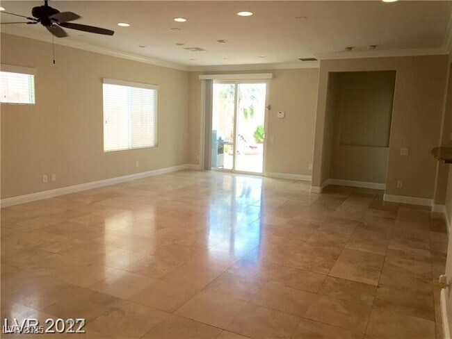 Foto del edificio - 11520 Regal Rock Pl