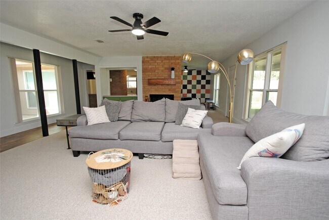 Foto del edificio - 12502 Aste Ln