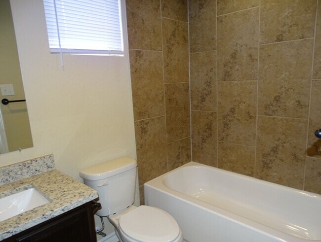 Building Photo - 13915 Annas Way #102, San Antonio, TX. 78233