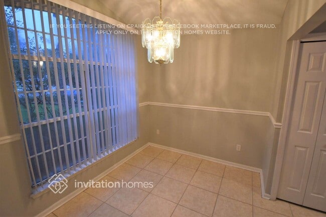 Foto del edificio - 12258 Sutton Estates Cir W