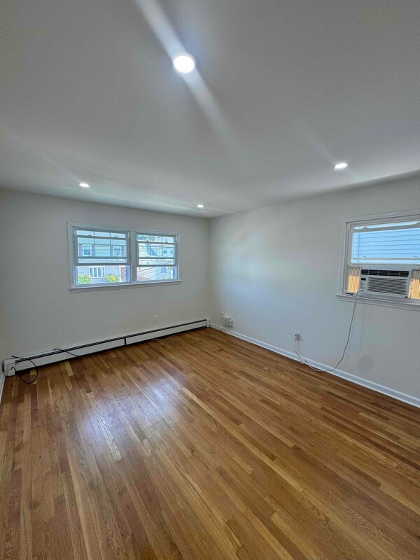 Foto del edificio - 119 Melrose Ave