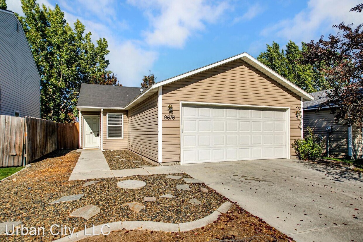 3 br, 2 bath House 9616 Weir Hollis Drive House Rental in Boise, ID