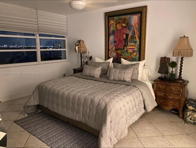 Foto del edificio - 11930 N Bayshore Dr