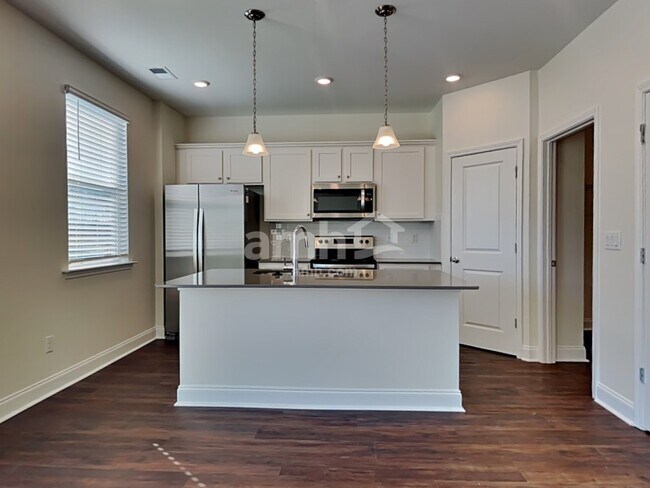 Foto del edificio - 515 Plumeria Ln