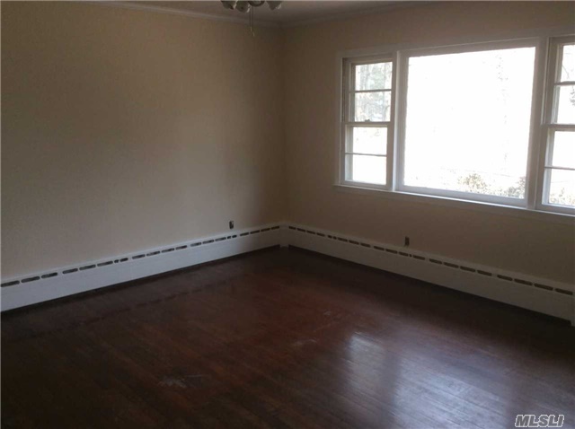 Building Photo - 131 Hickory St