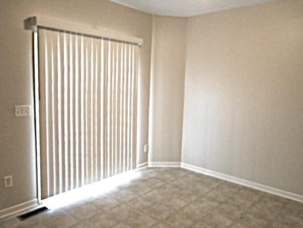 Building Photo - 402 Rolling Acre Dr