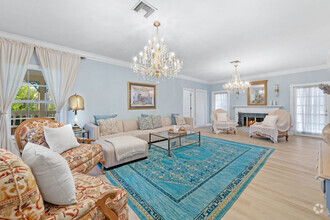 Building Photo - 15100 Sweetwater Ct