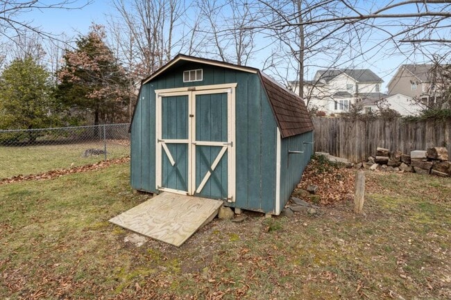 Building Photo - 359 Montgomery Cir