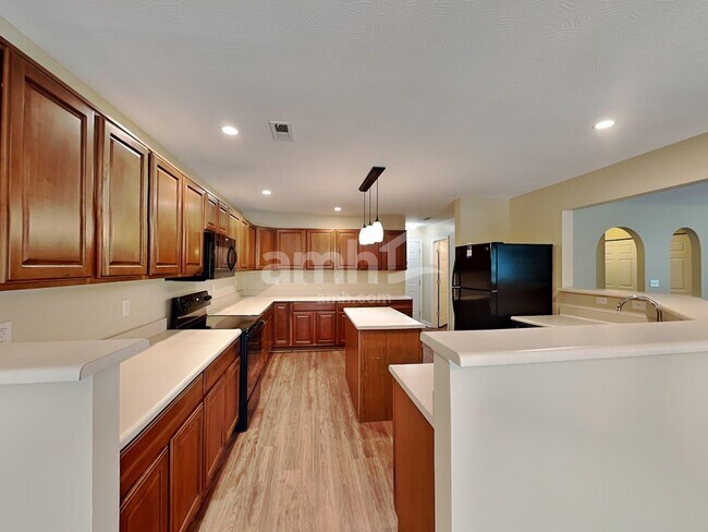 Building Photo - 4891 Fosterson Dr