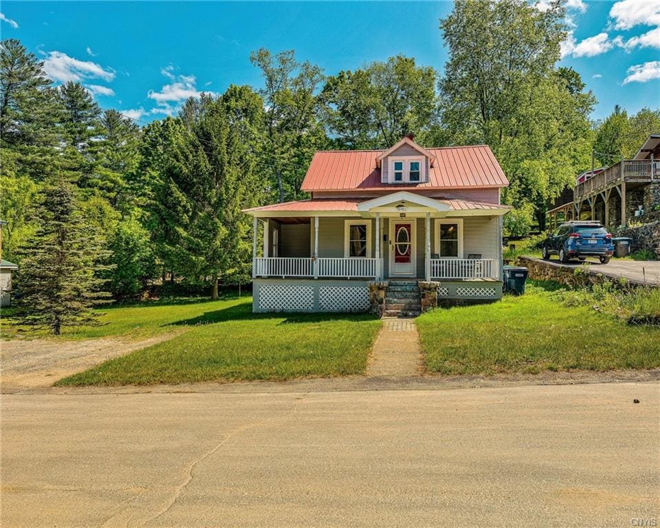 Primary Photo - 50 Fawn St