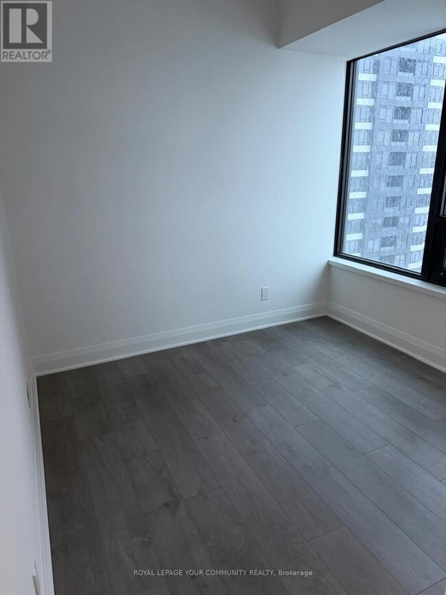 Building Photo - 2 Erskine Rd