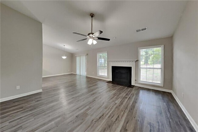 Foto del edificio - 1275 Luther Way