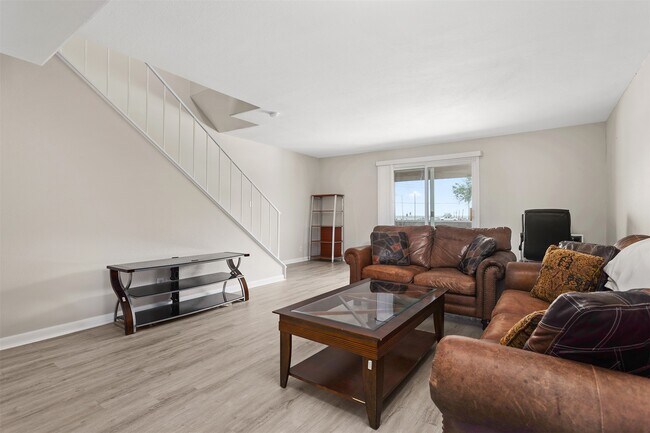 Building Photo - 215 Postoffice St