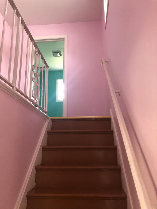 Foto del edificio - 141 Sherman Ave