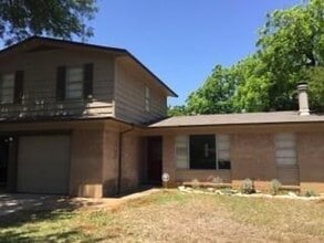 Building Photo - 913 Woodbrook St