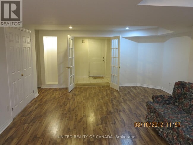 Building Photo - 23 Bradgate Dr