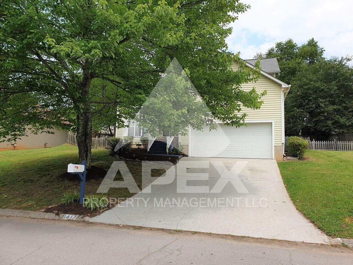 Foto principal - Beautiful 3 Bd 2.5 Ba Single Family Home i...