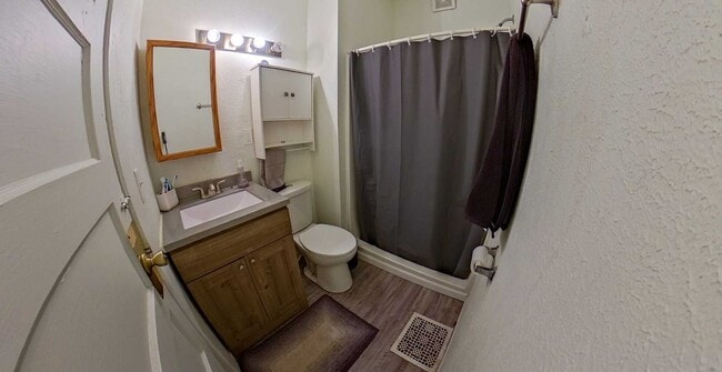 Building Photo - 512 Bluemont Ave