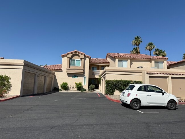 Building Photo - 78395 Terra Cotta Ct