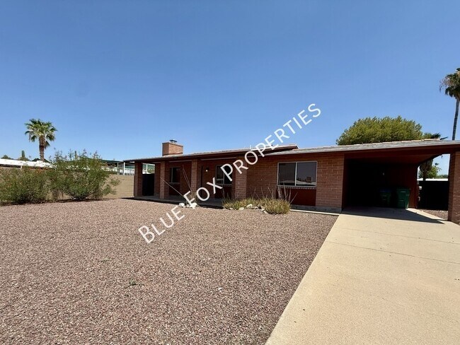 Foto del edificio - 7650 N Rasmussen Ave
