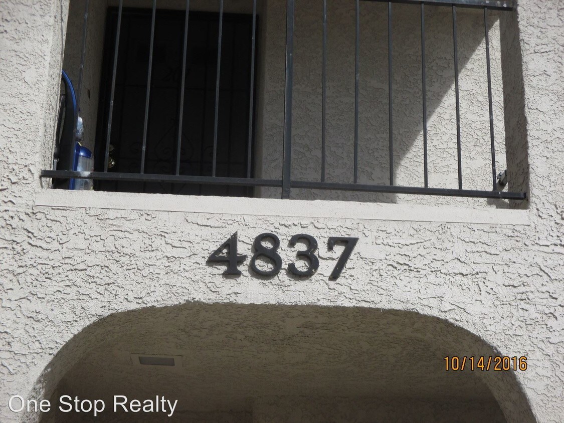 Primary Photo - 2 br, 2 bath House - 4837 Nara Vista #202
