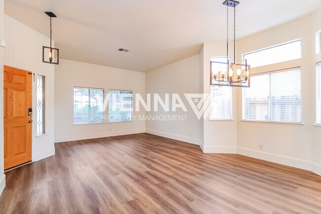 Foto del edificio - 1418 Lorimer Way