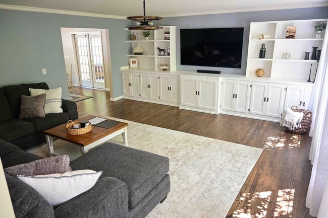 Foto del edificio - 184 Ruggles Rd