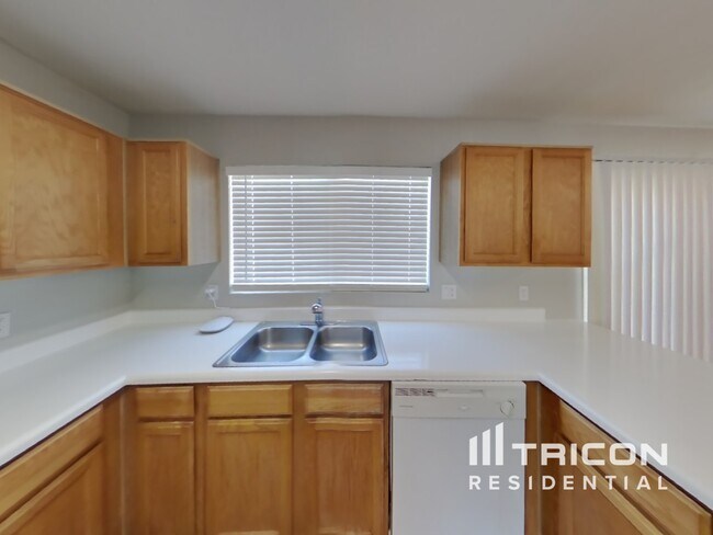 Foto del edificio - 8566 W Denton Ln