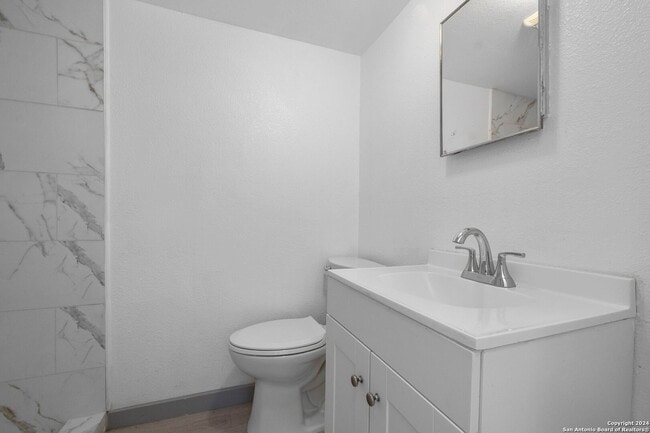 Building Photo - 302 E Cevallos
