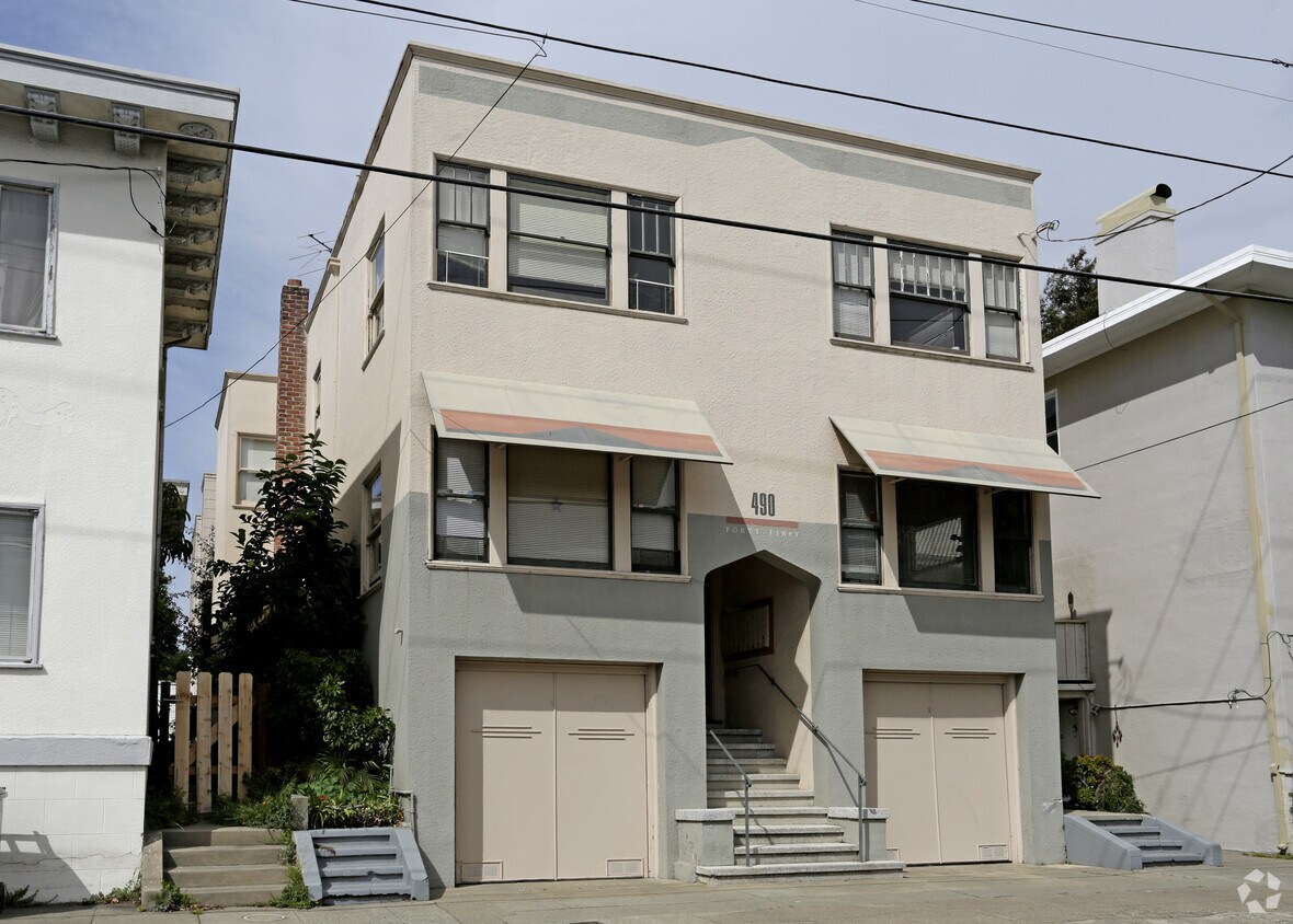 Building Photo - 490 41st St