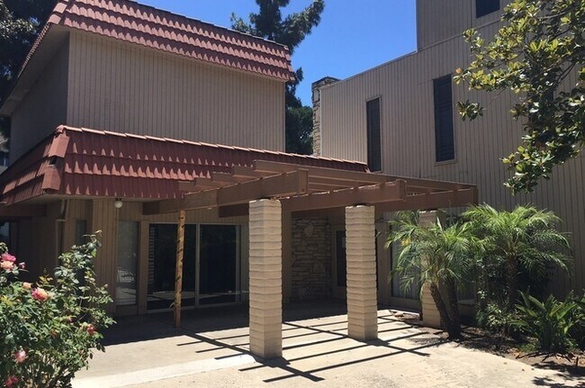 Foto del edificio - Upgraded 2 Bedroom 2 Bath Condo, Available Now!